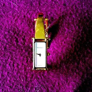 Ladies Gucci watch